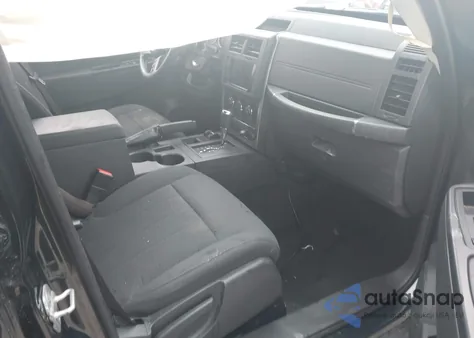 2011 Jeep Liberty Sport z USA, uszkodzony, nr VIN 1J4PN2GK7BW593269